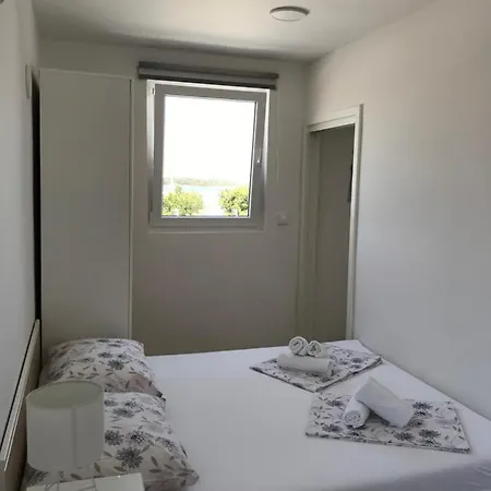 Apartman Perla1 Apartment Murter